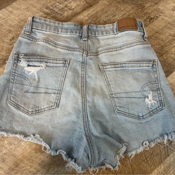 American Eagle size 0 stretch Curvy 90s Boyfriend Jean shorts, distressed - Picture 9 of 12